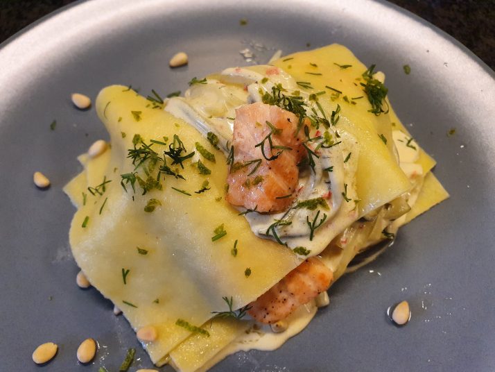 Open lasagne met zalm en courgette